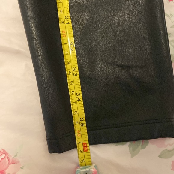 Fleece lined euc - Picture 3 of 5